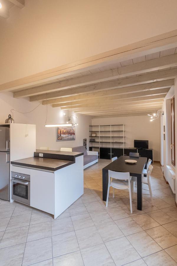 Trilocale Rua Sovera 85 - F&L Aparment Brescia Zewnętrze zdjęcie