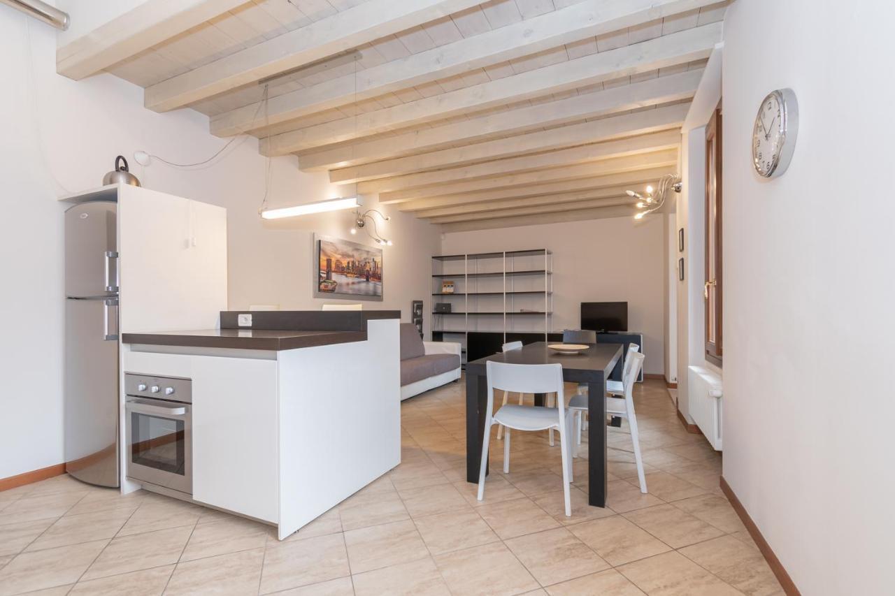 Trilocale Rua Sovera 85 - F&L Aparment Brescia Zewnętrze zdjęcie